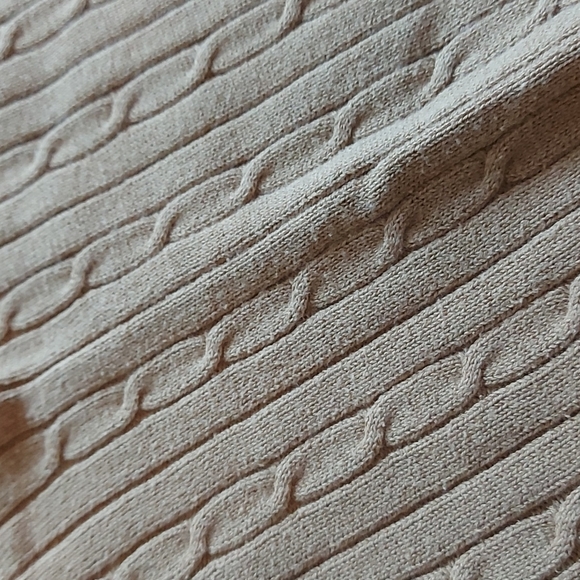 2 for $25 - Tommy Hilfiger Tan Cable Knit VNeck Sweater - Picture 3 of 4